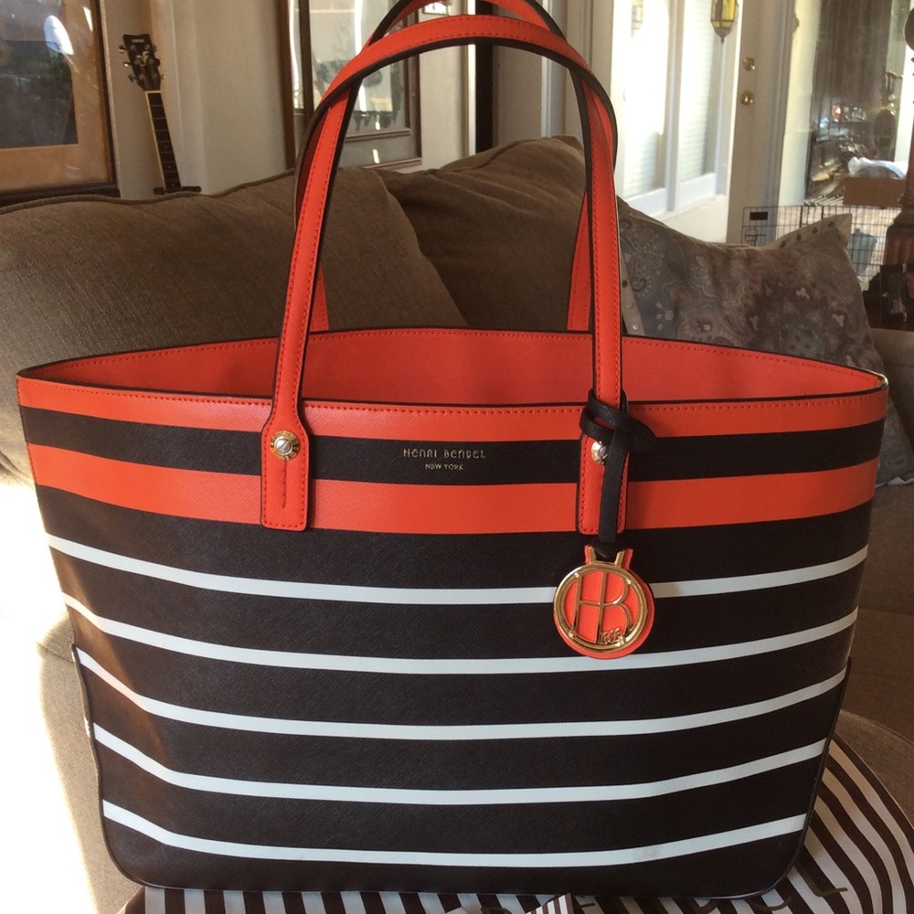 BEAUTIFUL HENRI BENDEL BAG💋NWOT!!!